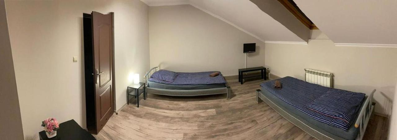 Bed and Breakfast Europa à Koscielec Extérieur photo